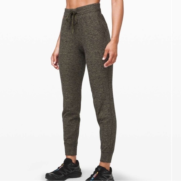 Lululemon Ready To Rulu Green Jogger Size 6 - Picture 1 of 5